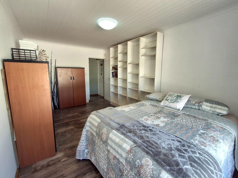 5 Bedroom Property for Sale in Duyker Eiland Western Cape